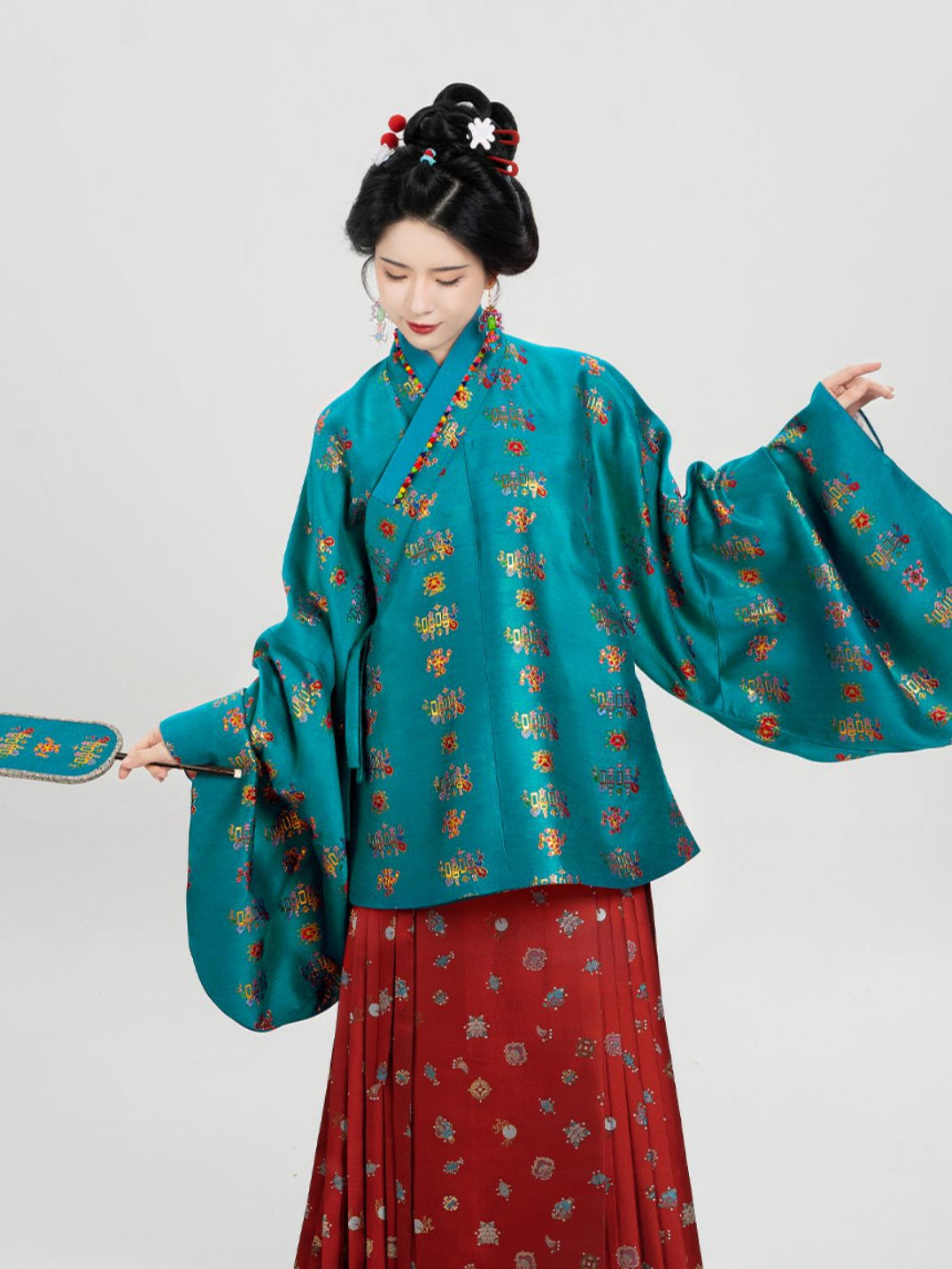 Red Mamian Skirt Set with Pipa-Sleeve Hanfu Top