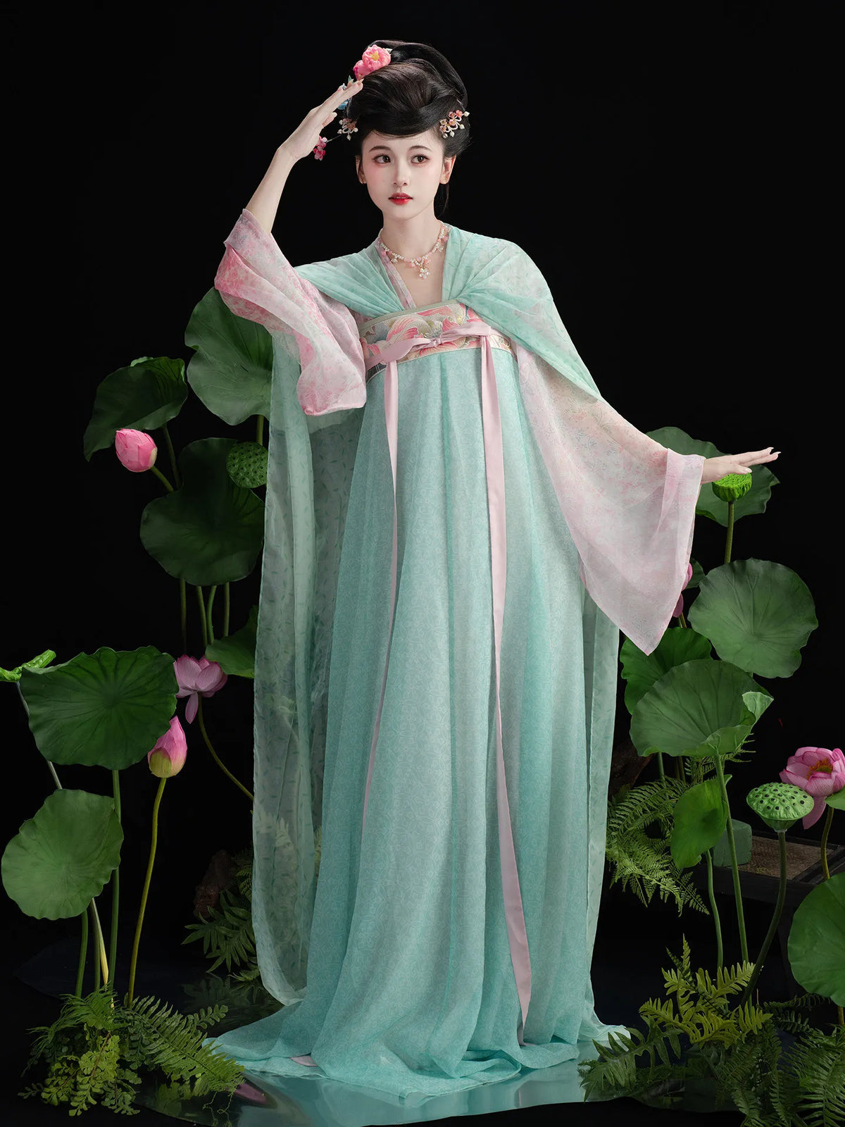 Embroidered Qixiong Ruqun Set – Tang Style Chiffon Hanfu