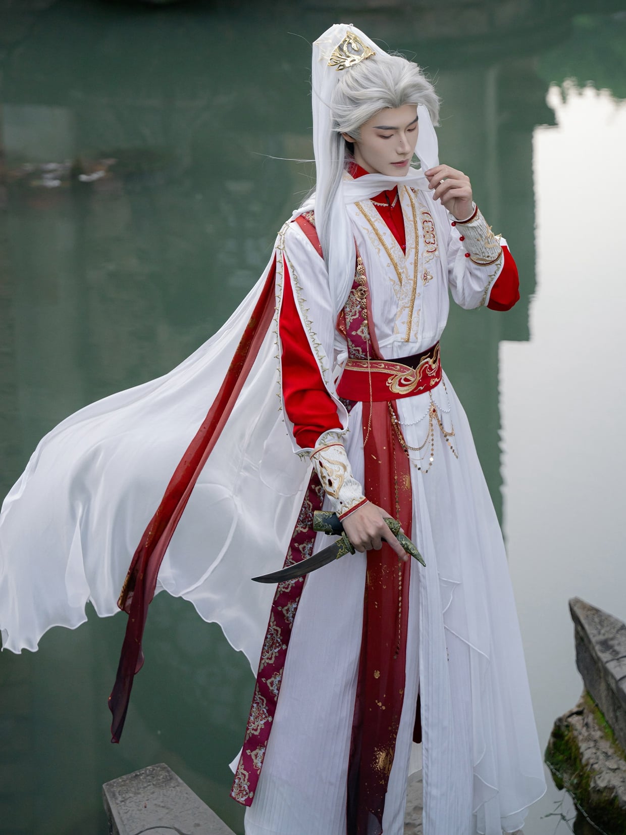Red White Xianxia Hanfu Male – Elegant Ancient Chinese Warrior Outfit