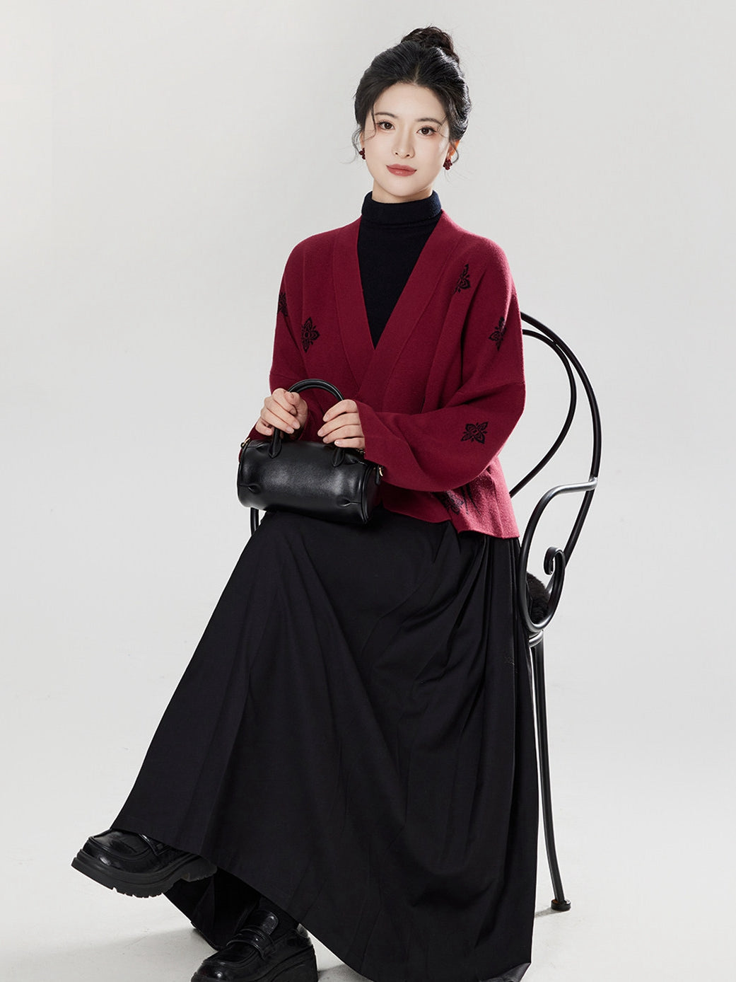 Modern Chinese New Year Outfit – Red Knit Mamian Skirt Set