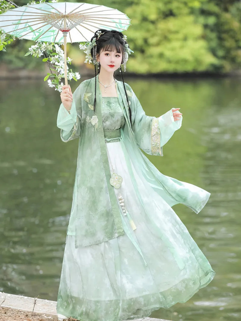Hanfu style clothes Song-inspired summer chiffon dress with embroidery