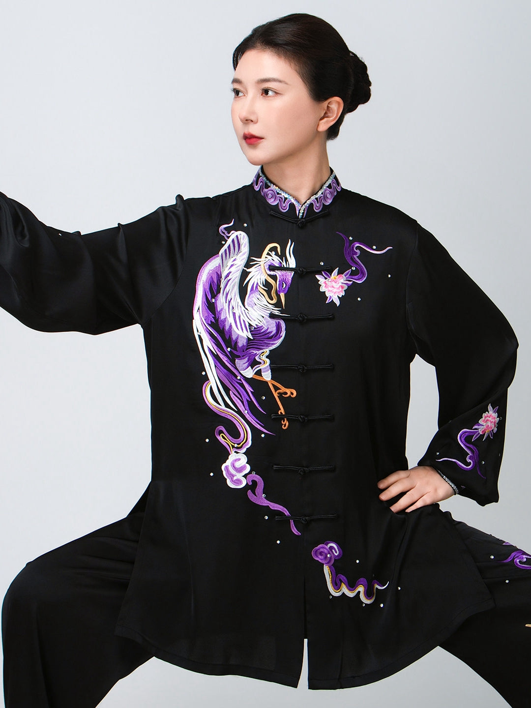 Women’s Tai Chi Uniform – Embroidered Crane & Cloud Set