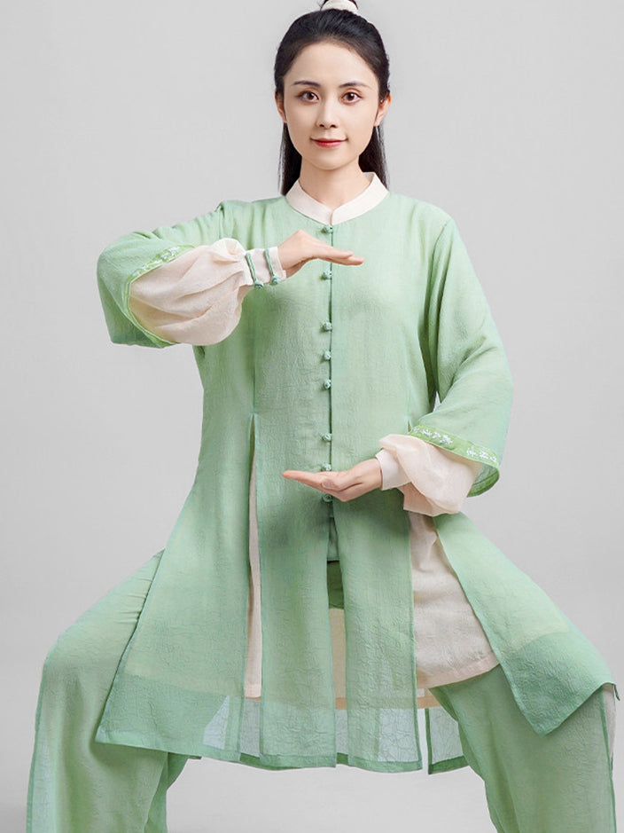 Women’s Tai Chi Performance Set – Light Green Wide-Sleeve Style