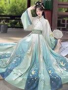Elegant Hanfu woman dress with cross-collar Qi-Yao design in traditional Chinese style
