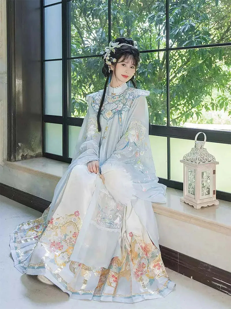 Horse Face Skirt | Ming Dynasty Hanfu with Cloud Shoulder & Stand Collar
