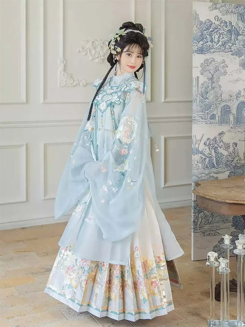 Horse Face Skirt | Ming Dynasty Hanfu with Cloud Shoulder & Stand Collar