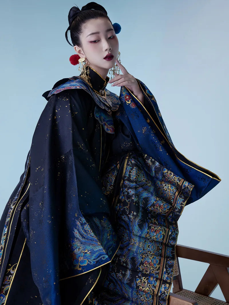 Ming Dynasty clothing stand-collar robe with cloud-shoulder design and woven gold Mamian skirt