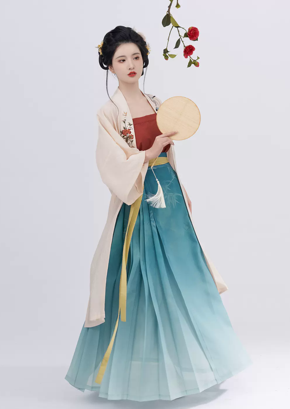 Early Spring Swallows | Modern 3-Pieces Set (阳春初燕)