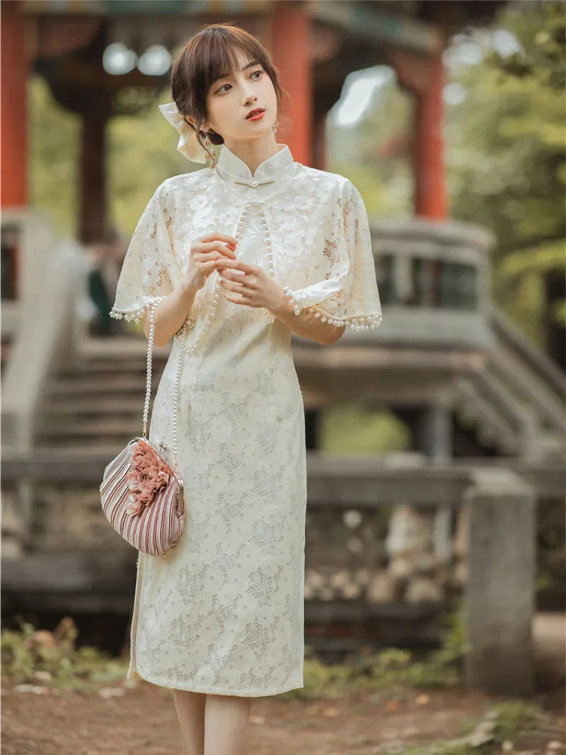 Qipao outfit vintage Shanghai style elegant Chinese dress with refined tailoring