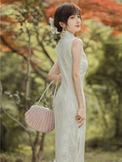 Qipao outfit vintage Shanghai style elegant Chinese dress with refined tailoring
