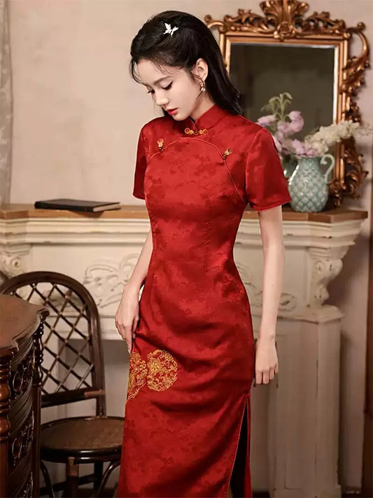 Qipao Wedding Dress | Graceful Red Cheongsam Bridal Gown