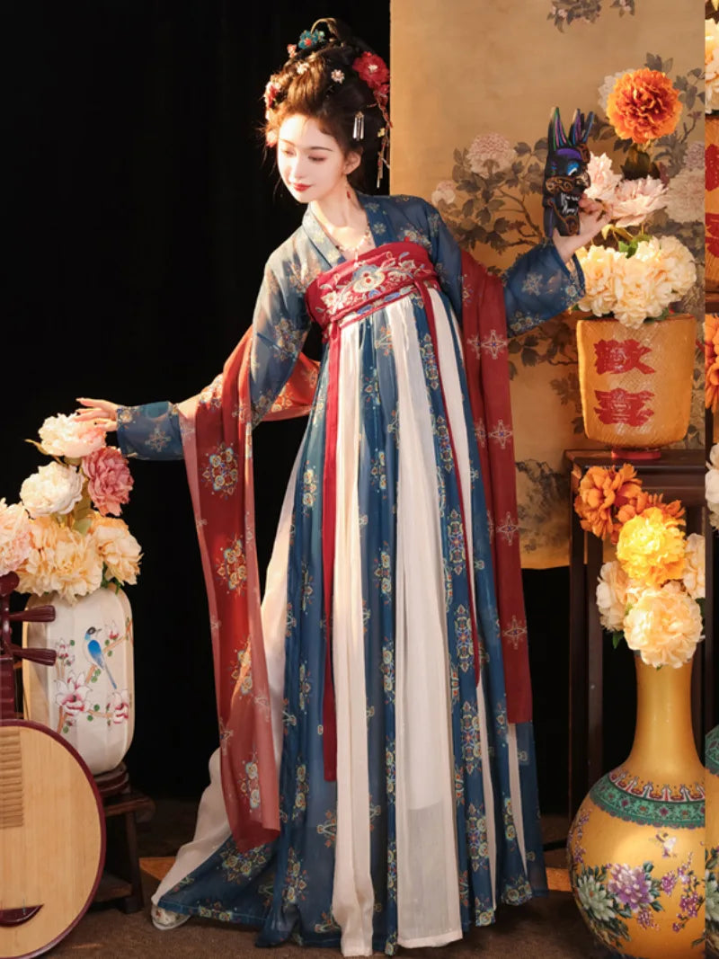 Elegant real Tang Dynasty clothing with flowing ruqun and pastel restoration design