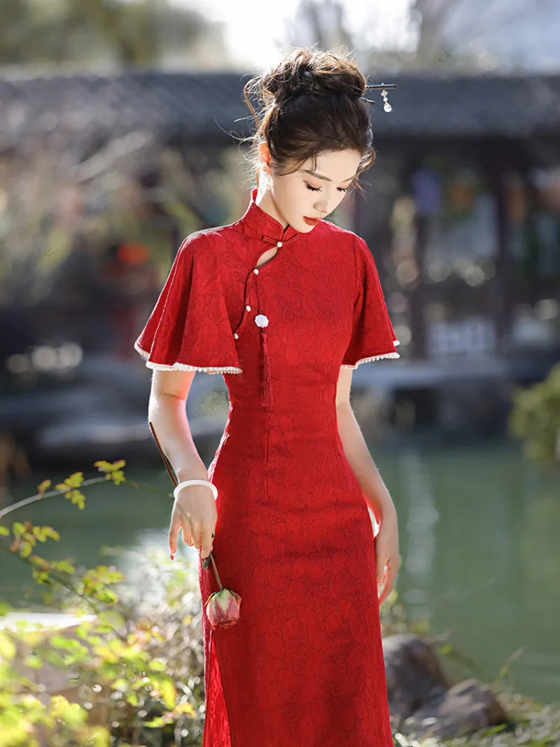Red cheongsam wedding dress designed as elegant red qipao dress