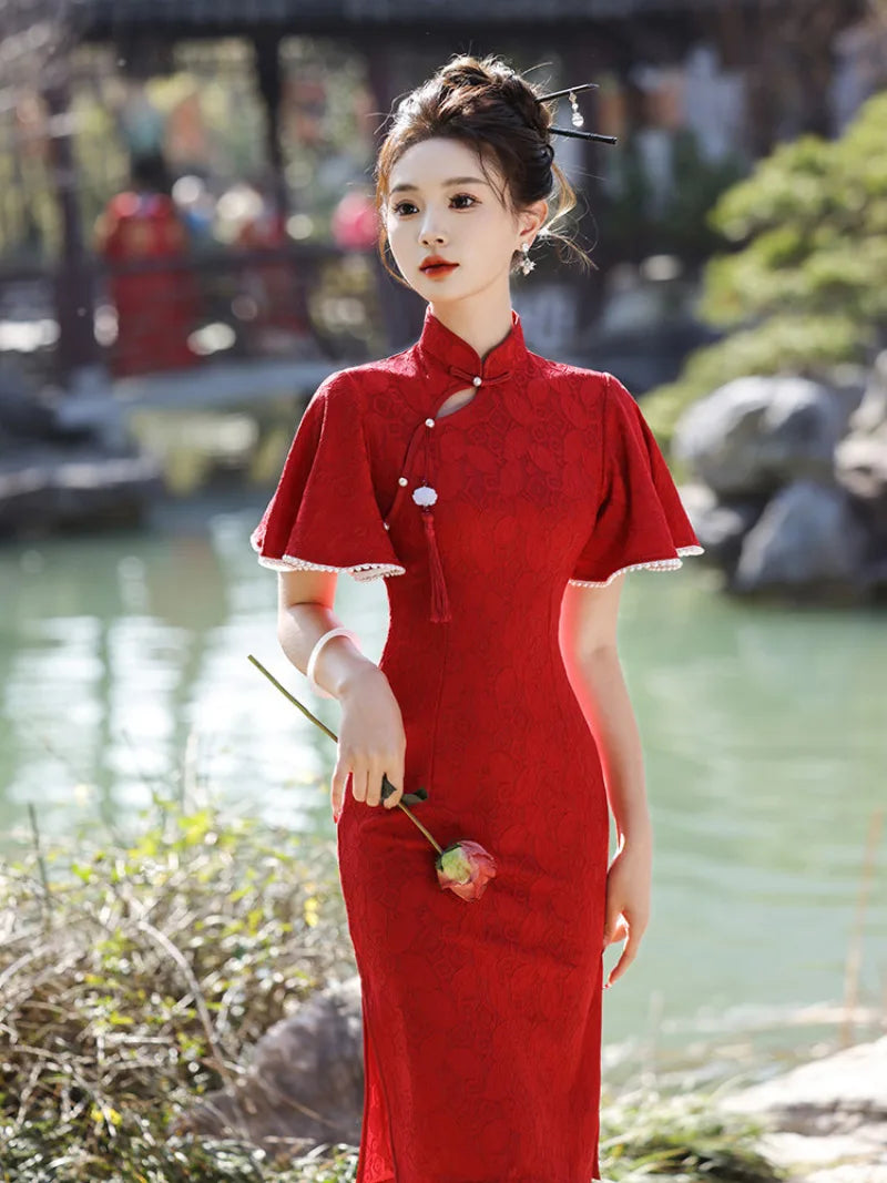 Red cheongsam wedding dress designed as elegant red qipao dress