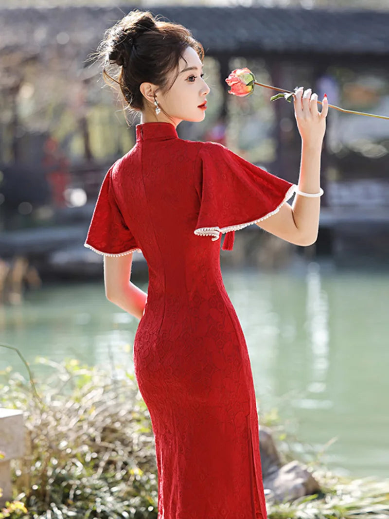 Red cheongsam wedding dress designed as elegant red qipao dress
