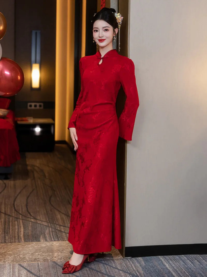Red chinese cheongsam dress with slim fit red qipao dress