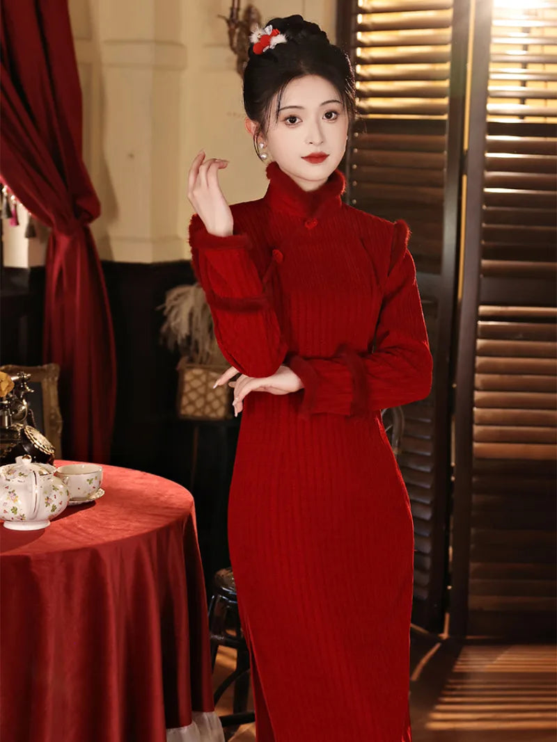Red qipao for new year with mandarin collar and thick fleece lining for autumn and winter