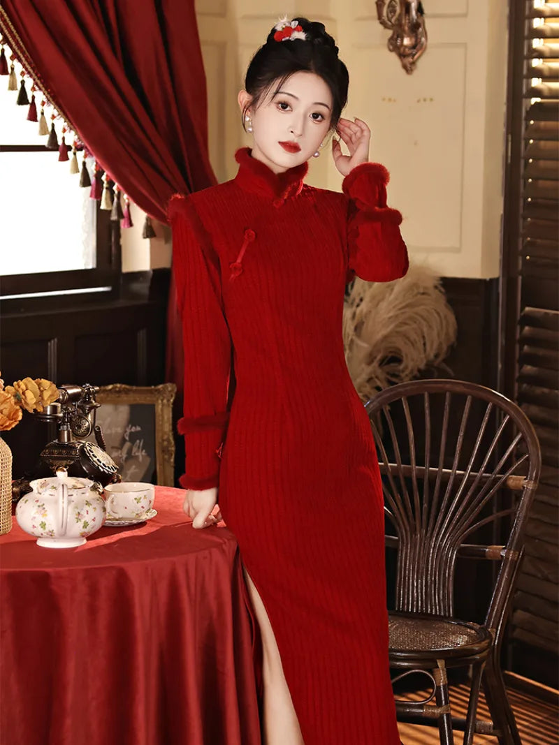 Red qipao for new year with mandarin collar and thick fleece lining for autumn and winter