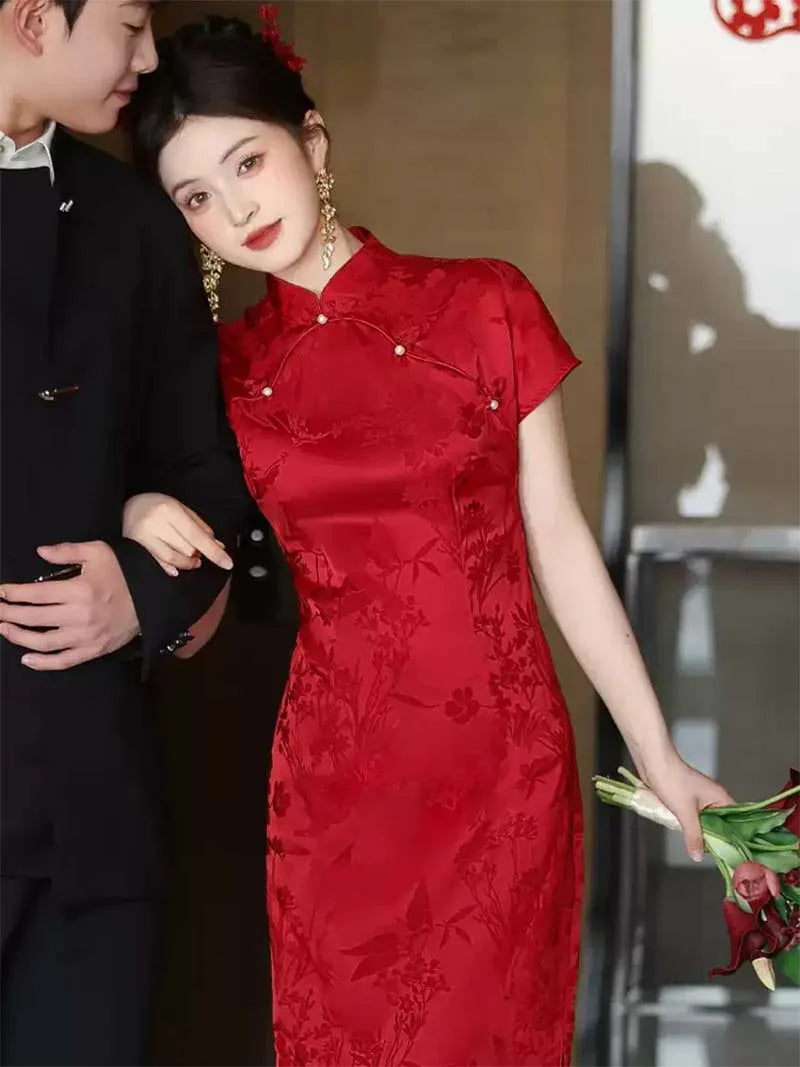Red qipao wedding dress cheongsam bridal gown for tea ceremony, engagement, and elegant summer weddings