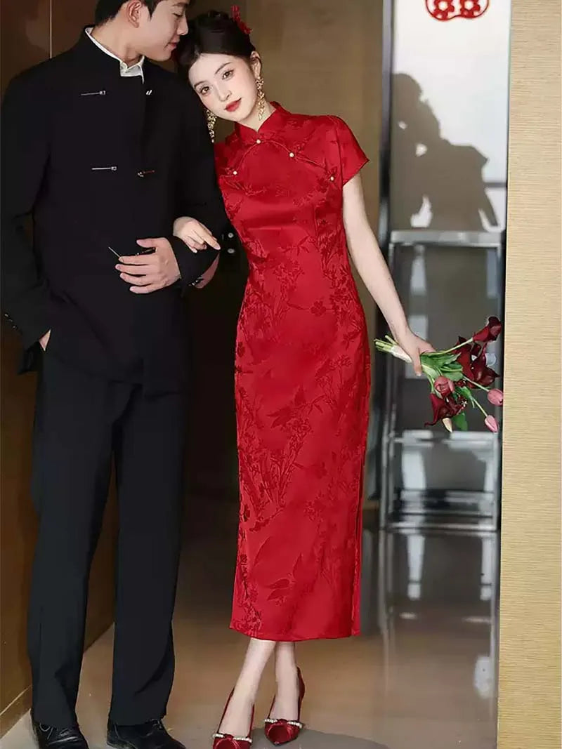 Red qipao wedding dress cheongsam bridal gown for tea ceremony, engagement, and elegant summer weddings