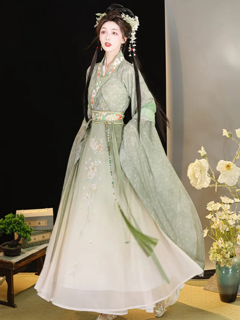 Robe Hanfu for Women | Beautiful Traditional Chinese Dress