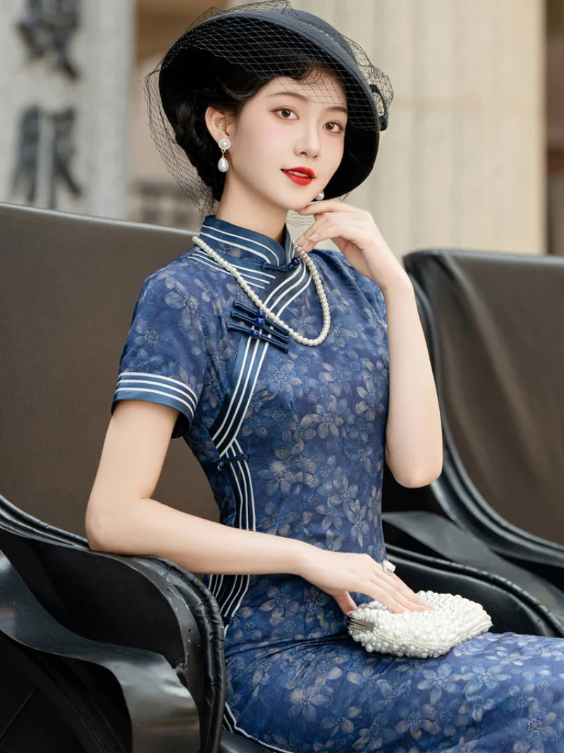 Elegant Shanghai Qipao long dress with vintage Republic era style and high-end feminine charm for daily wear