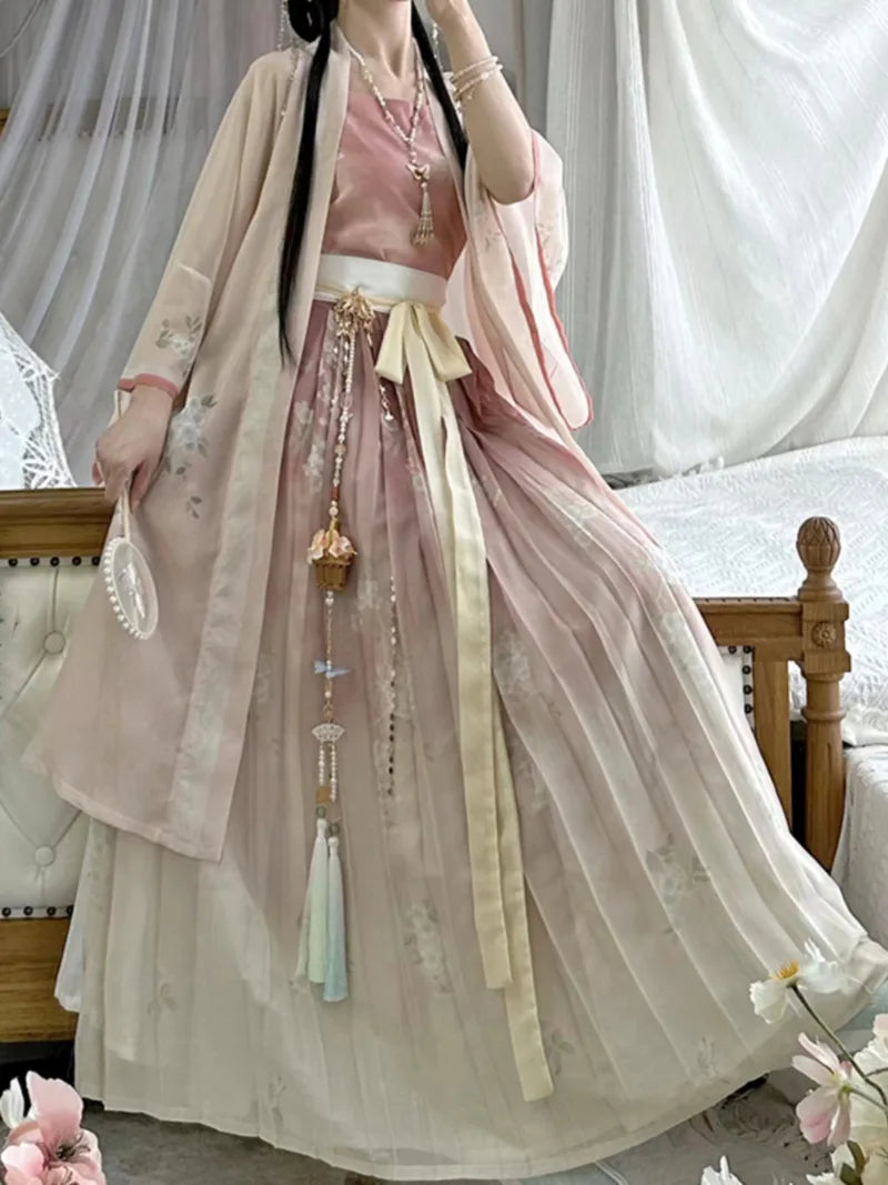 Fresh and elegant Song Hanfu for women, perfect for spring and summer