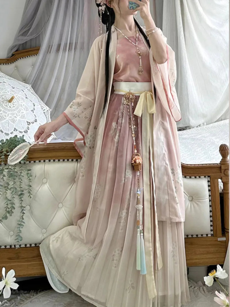 Fresh and elegant Song Hanfu for women, perfect for spring and summer