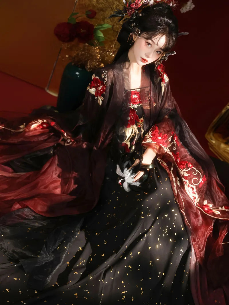 Tang Dynasty fashion hanfu with qi chest skirt and elegant embroidery design