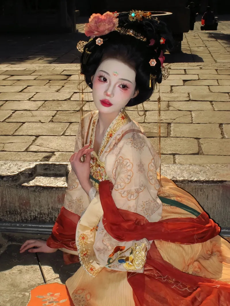 Tang Dynasty outfit hanfu with qi chest skirt and flowing wide sleeve robe