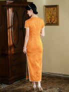 Elegant traditional cheongsam long dress with slim vintage design, high-end tailoring for banquet and evening wear