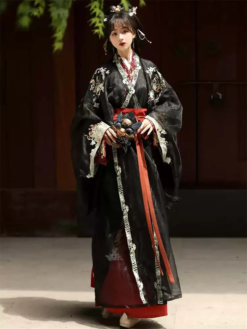 Traditional Hanfu Warring States Robe | Straight Hem Embroidered