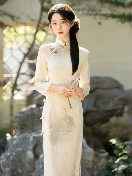 Traditional Qipao | Beautiful Long-Sleeve Vintage Cheongsam Dress