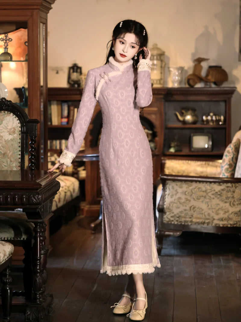 Elegant warm Chinese qipao winter set in purple with fleece lining and slim waist design