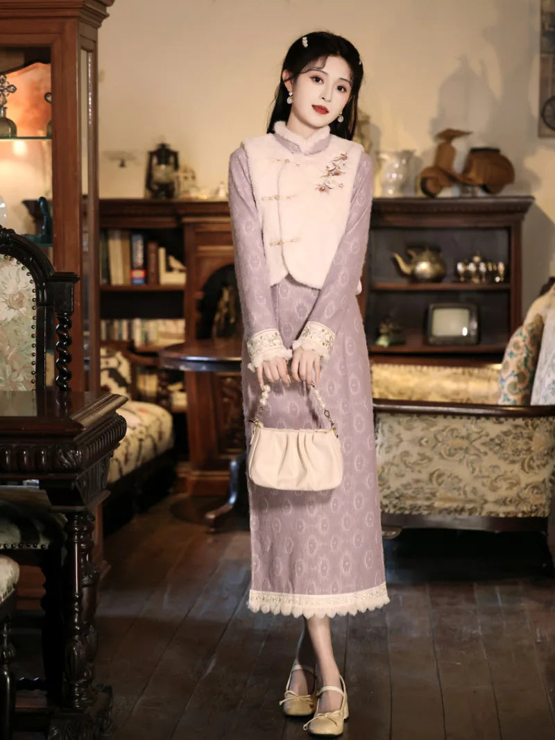 Elegant warm Chinese qipao winter set in purple with fleece lining and slim waist design