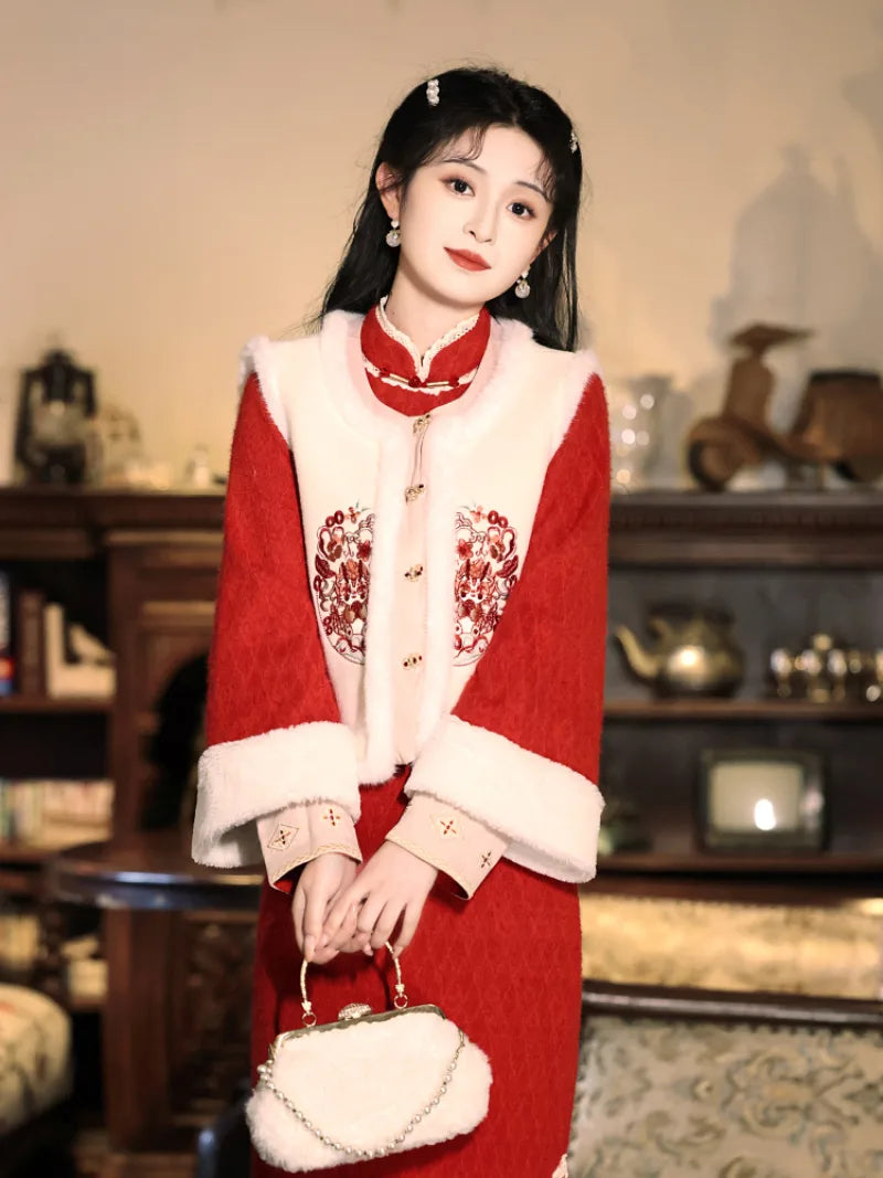 Warm Chinese qipao winter red set with thickened vest design and elegant waist-slimming cut for festive wear