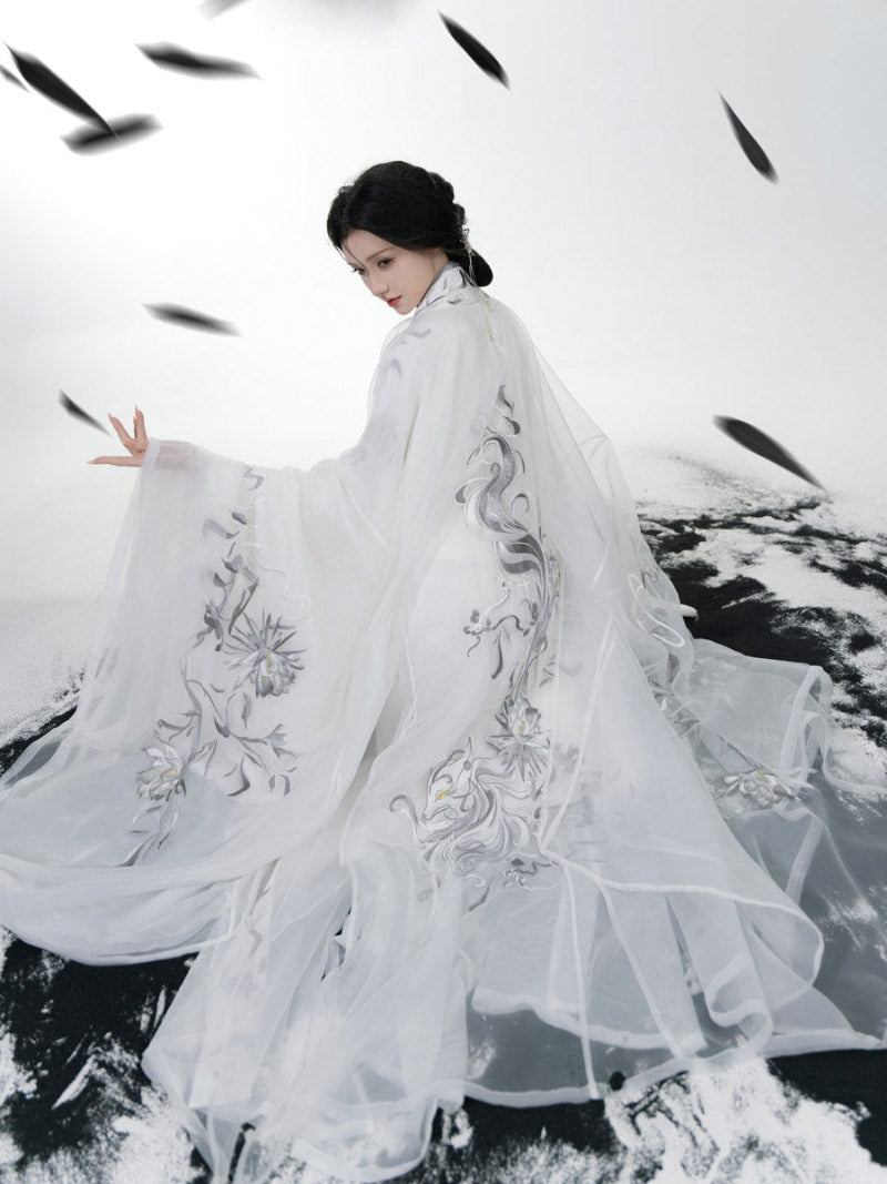 Wei Jin Dynasty Embroidered Qiyao Ruqun Hanfu | Moon Fox 昙花月狐