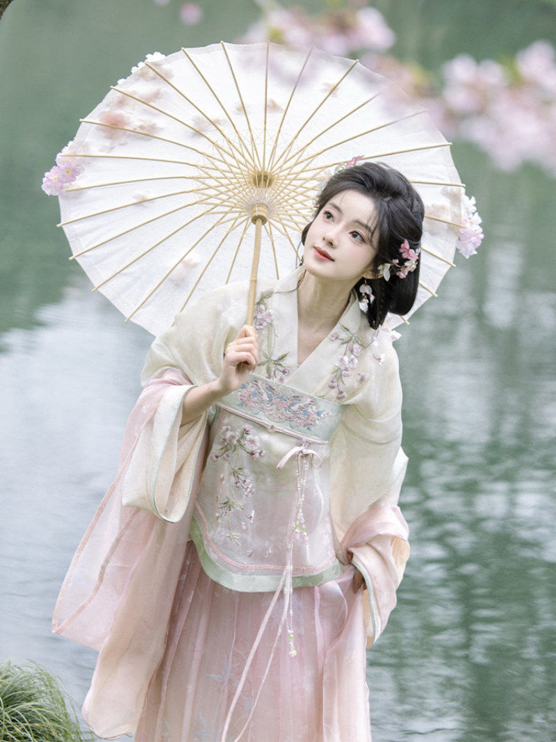Wei Jin Dynasty Qiyao Ruqun Hanfu | Drunken Blossoms 起舞醉花荫