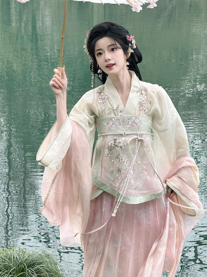 Wei Jin Dynasty Qiyao Ruqun Hanfu | Drunken Blossoms 起舞醉花荫