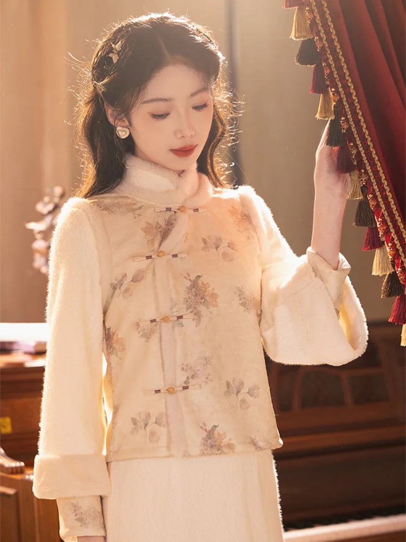 Winter Chinese dress with fleece-lined qipao and elegant vest design for festive occasions